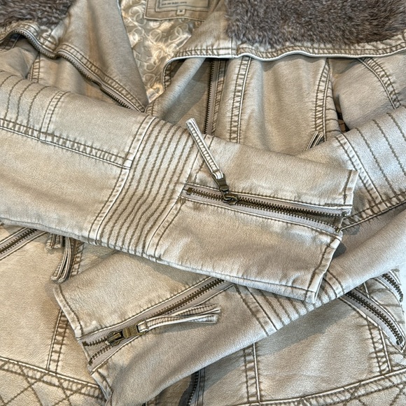 Guess Jacket size: M - Picture 5 of 5
